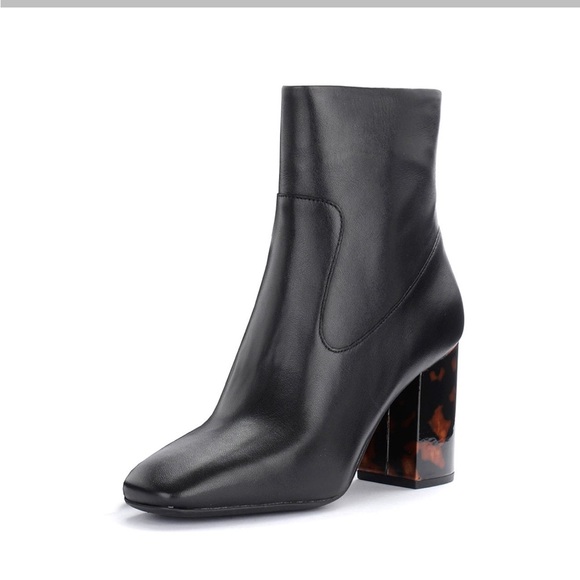 MICHAEL KORS LEATHER ANKLE BOOTS - Picture 6 of 7